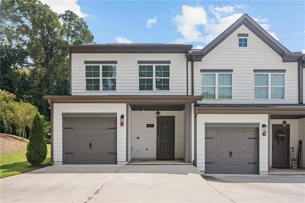2893 Royal Heights Drive Atlanta, GA 30318