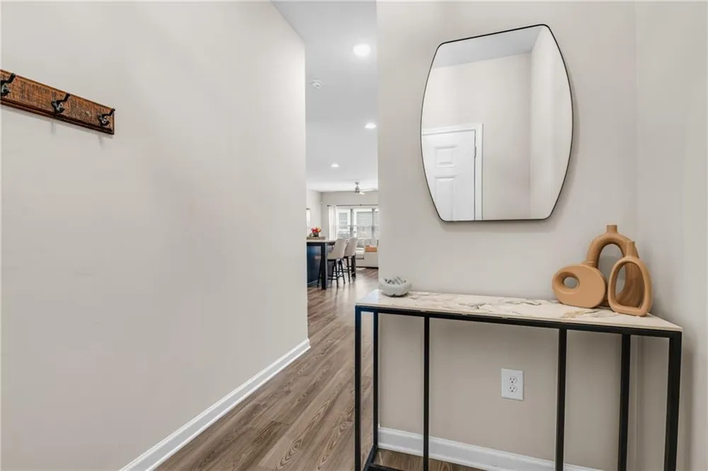 2893 Royal Heights Drive Atlanta, GA 30318