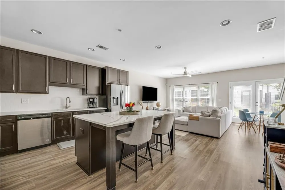 2893 Royal Heights Drive Atlanta, GA 30318