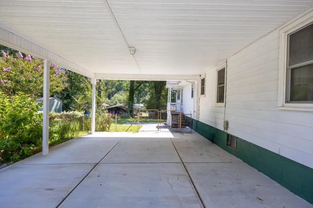 1024 Oakdale Drive SE Smyrna, GA 30080
