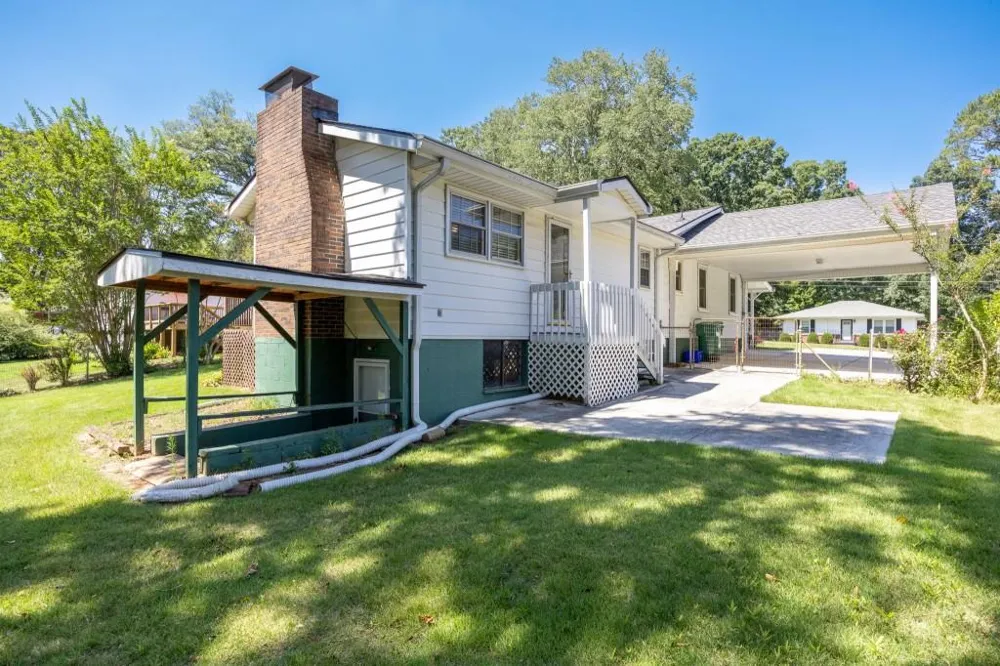 1024 Oakdale Drive SE Smyrna, GA 30080