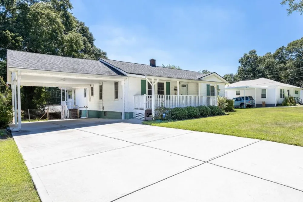 1024 Oakdale Drive SE Smyrna, GA 30080