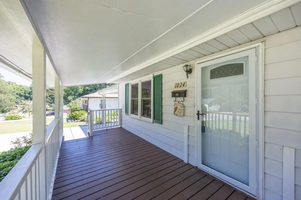 1024 Oakdale Drive SE Smyrna, GA 30080