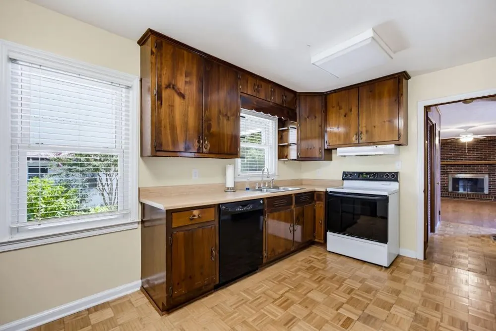 1024 Oakdale Drive SE Smyrna, GA 30080