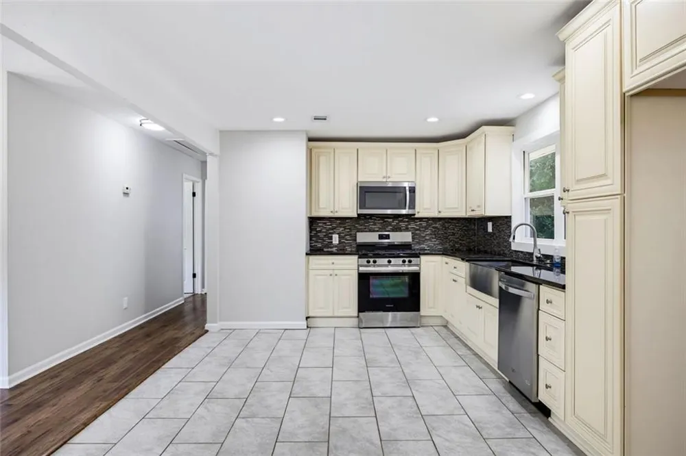 354 Pine Valley Road Powder Springs, GA 30127