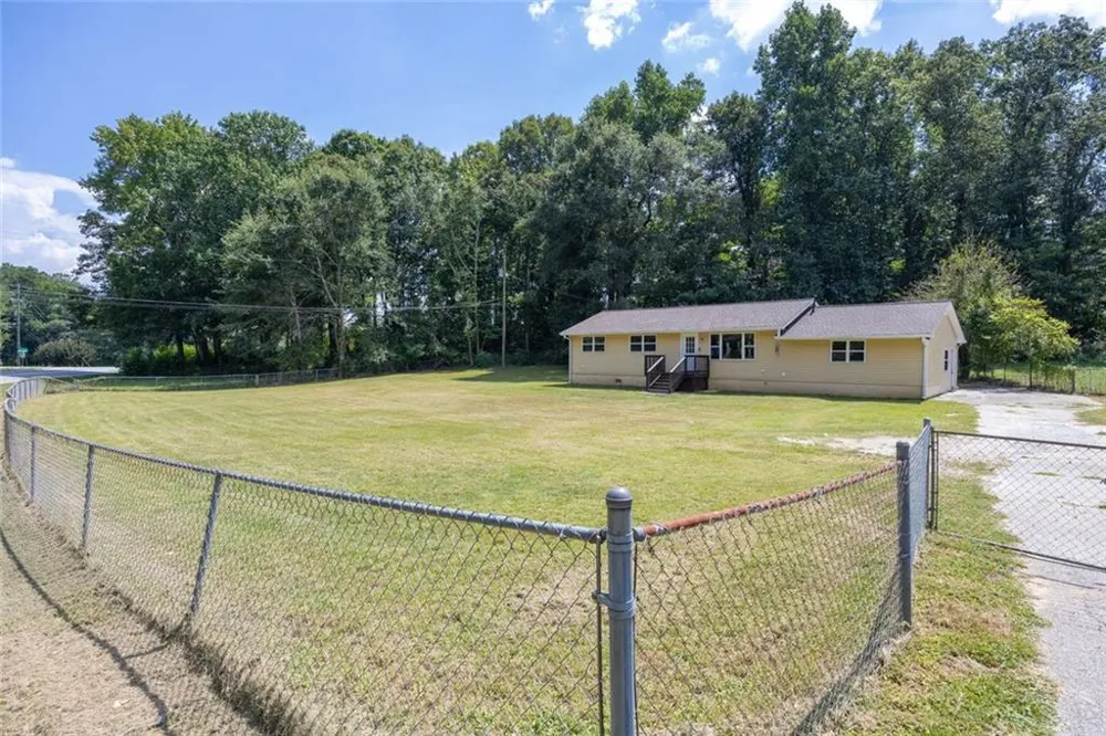 354 Pine Valley Road Powder Springs, GA 30127