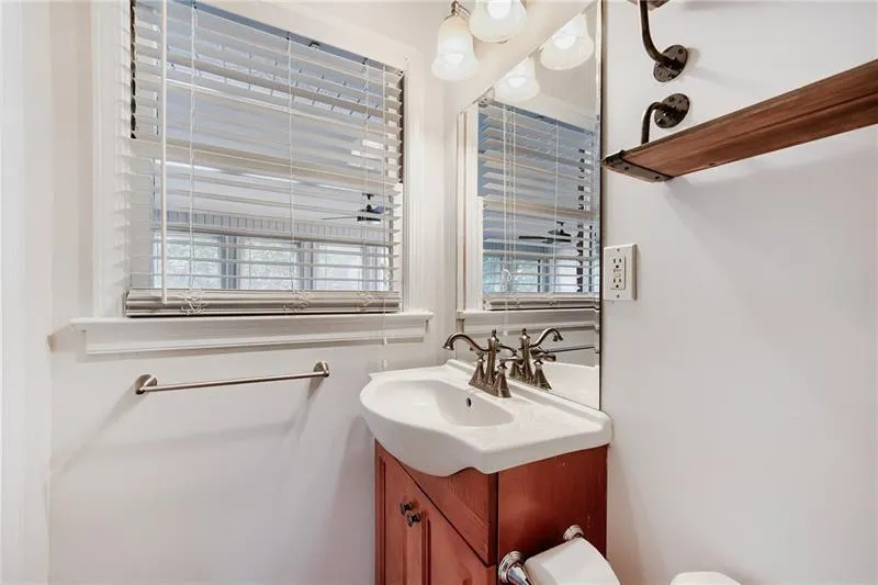 1278 Fairhill Lane Brookhaven, GA 30319