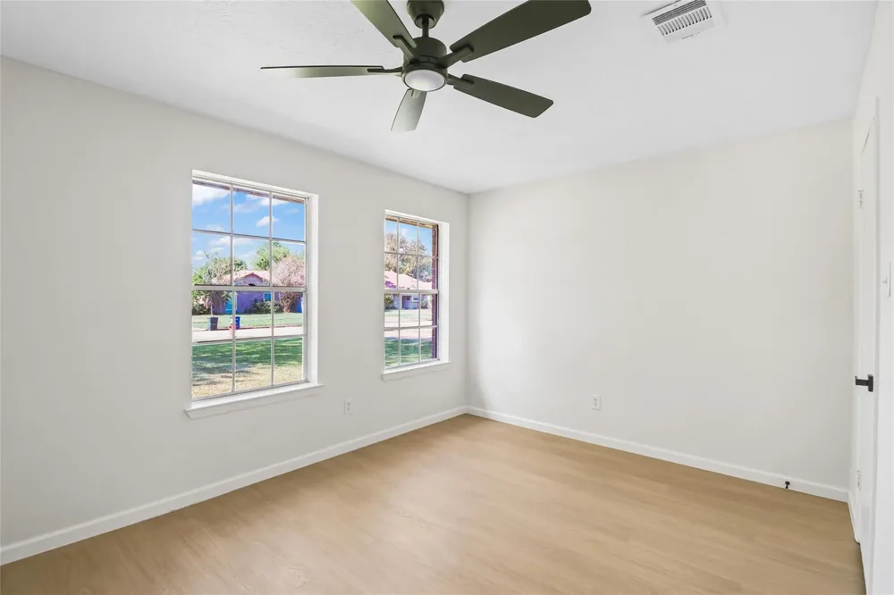 2807 Custer League City, TX 77573