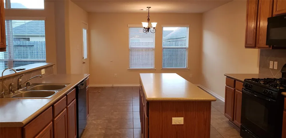 9923 Yearling Place Conroe, TX 77385