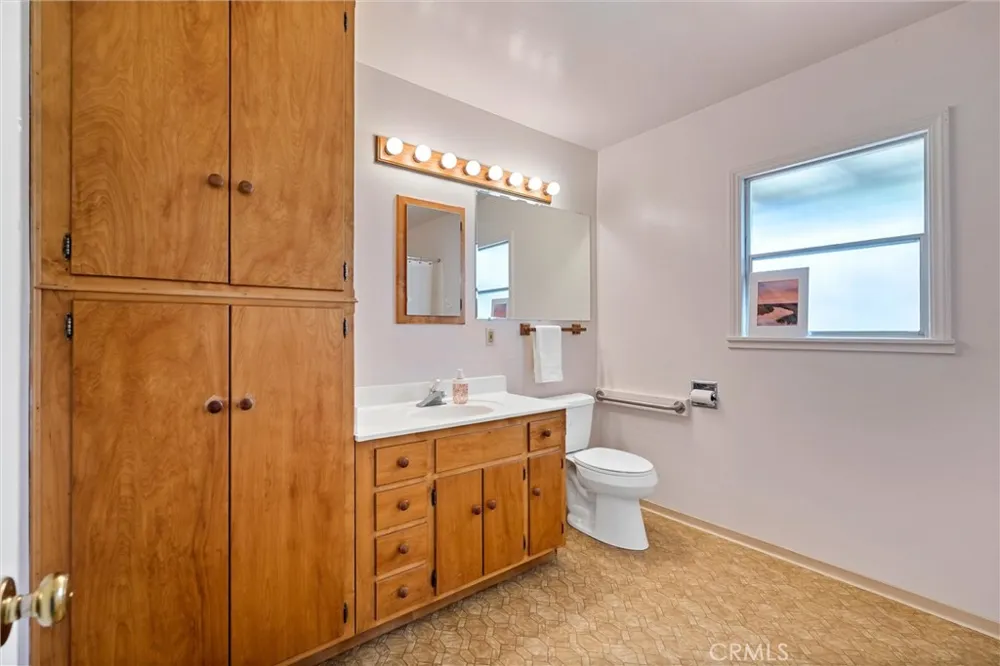319 S Merrill Avenue Willows, CA 95988