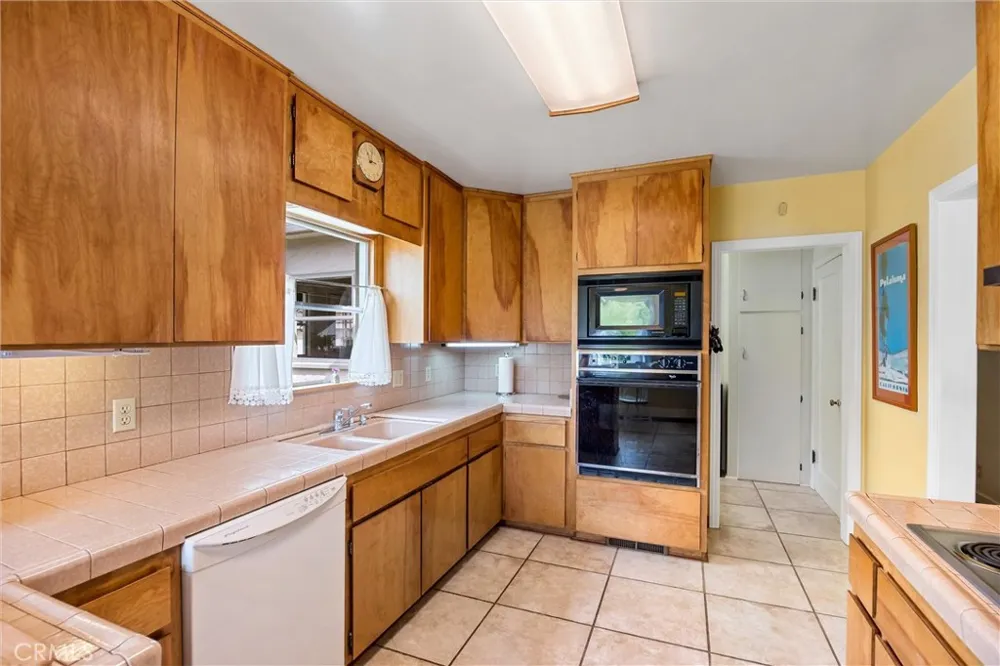 319 S Merrill Avenue Willows, CA 95988