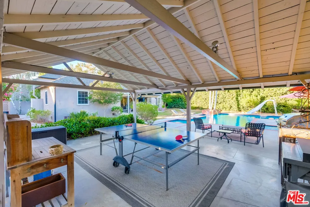12642 Otsego Street Valley Village, CA 91607