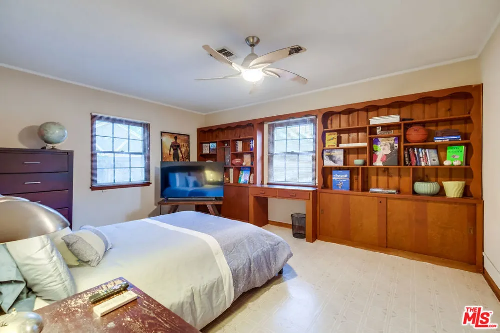 12642 Otsego Street Valley Village, CA 91607