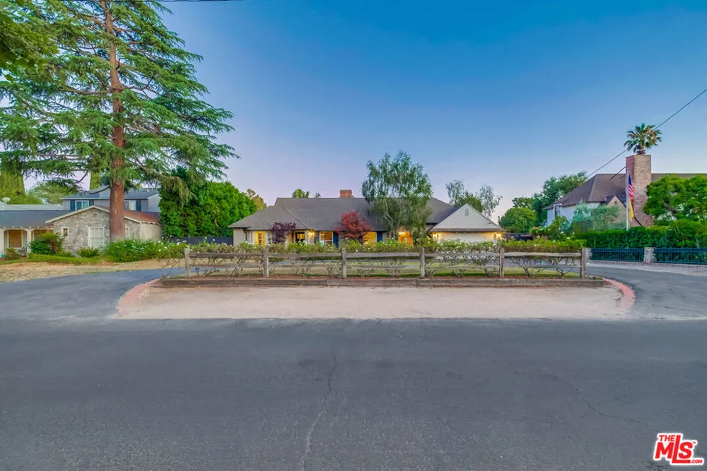 12642 Otsego Street Valley Village, CA 91607