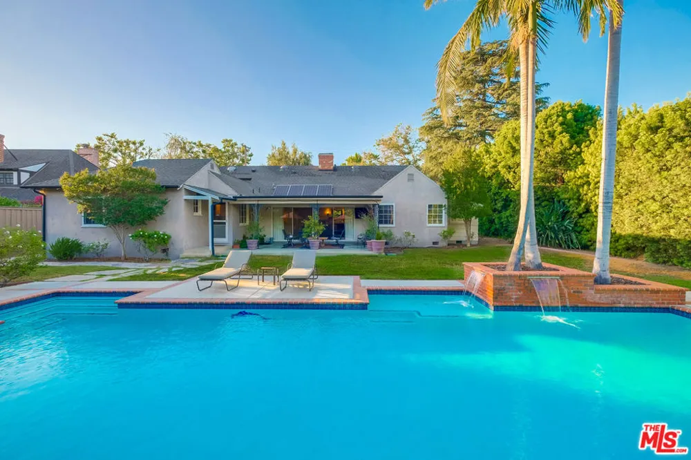 12642 Otsego Street Valley Village, CA 91607