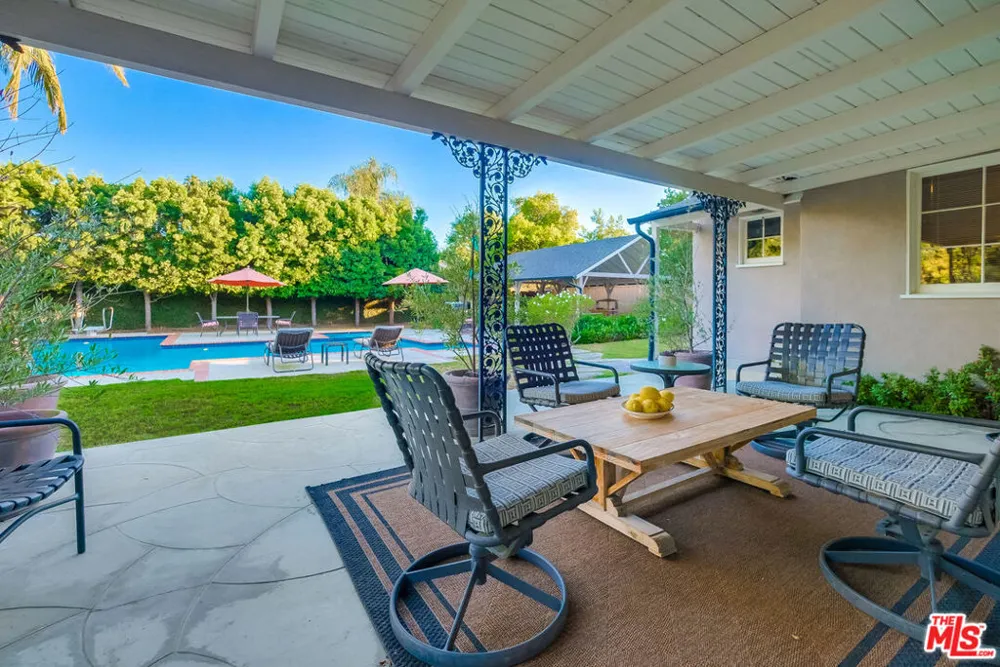 12642 Otsego Street Valley Village, CA 91607