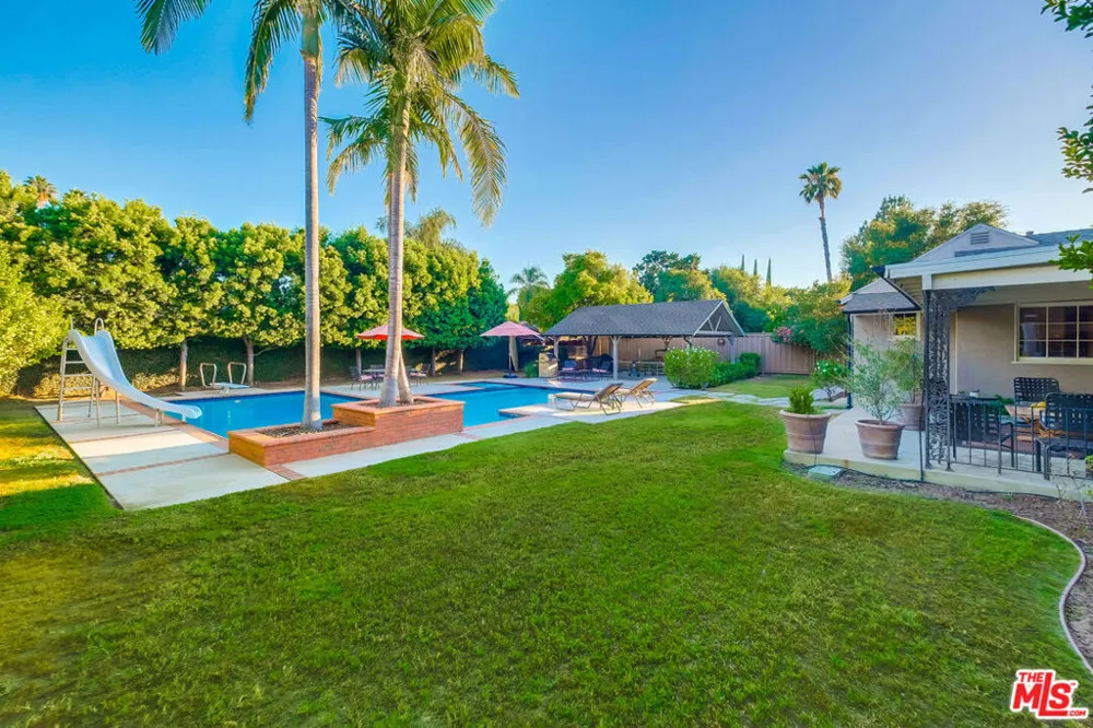 12642 Otsego Street Valley Village, CA 91607