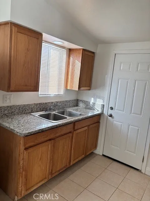 8124 Peach Avenue California City, CA 93505