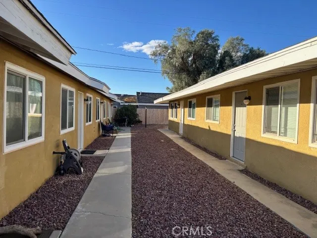 8124 Peach Avenue California City, CA 93505