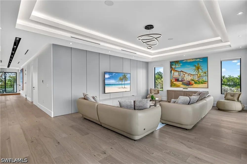 CYPRESS STREET Naples, FL 34112