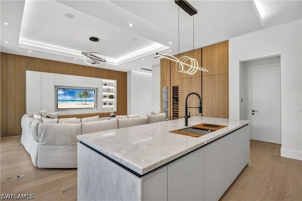 CYPRESS STREET Naples, FL 34112