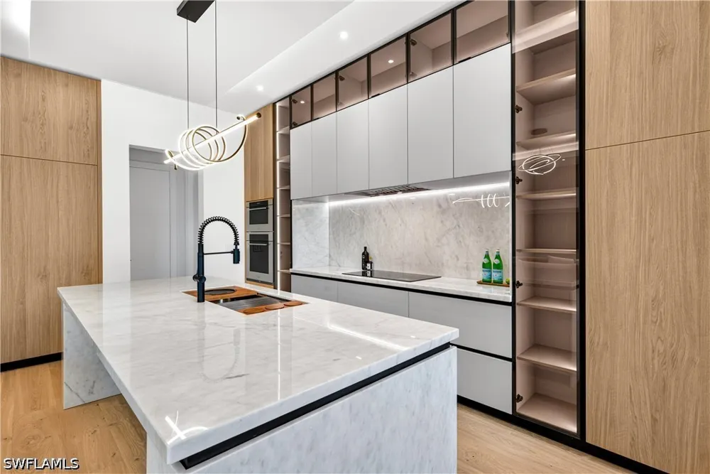 CYPRESS STREET Naples, FL 34112
