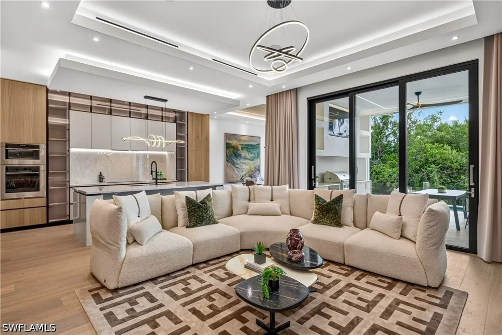 CYPRESS STREET Naples, FL 34112