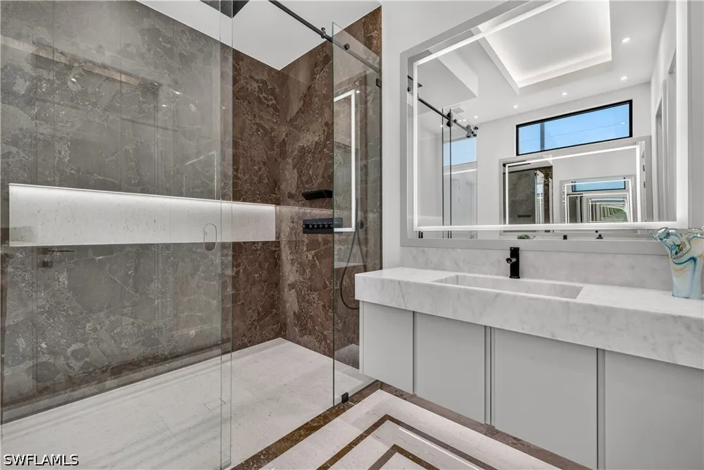 CYPRESS STREET Naples, FL 34112