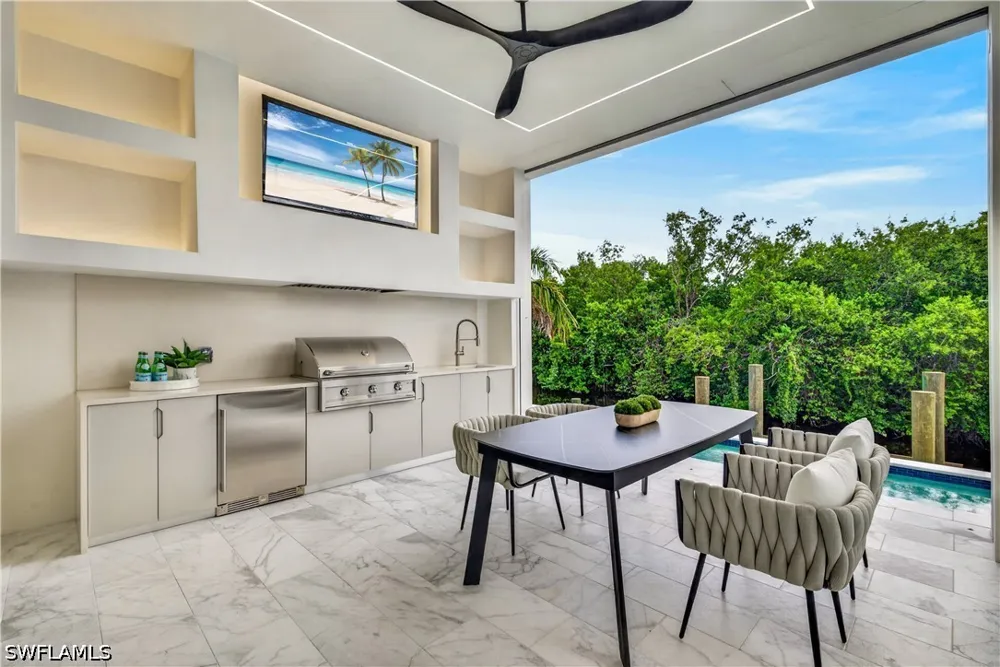 CYPRESS STREET Naples, FL 34112