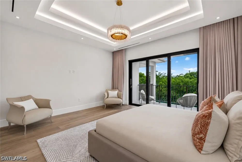 CYPRESS STREET Naples, FL 34112