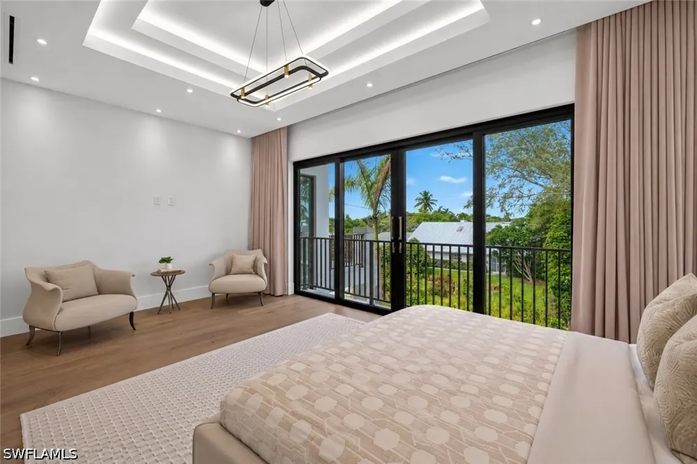 CYPRESS STREET Naples, FL 34112