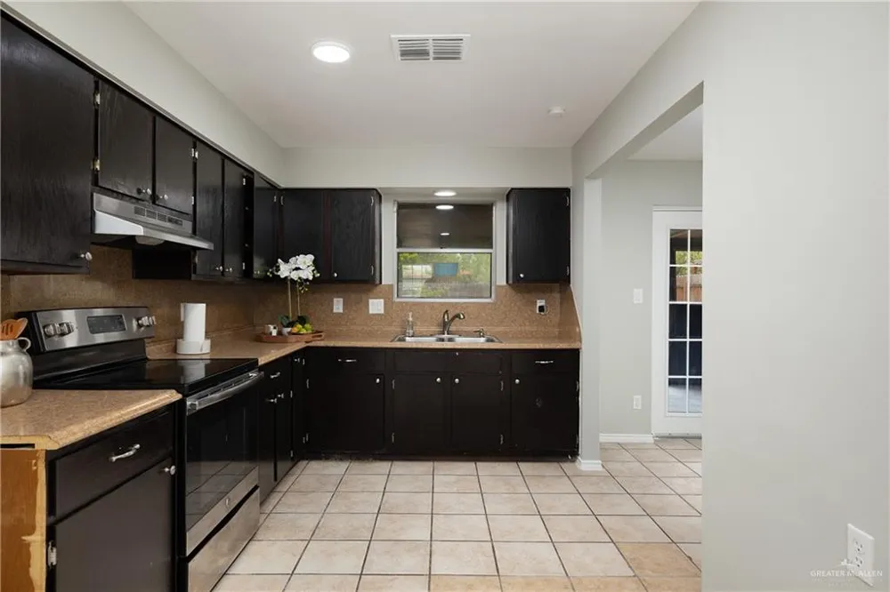 2820 27th Lane McAllen, TX 78501