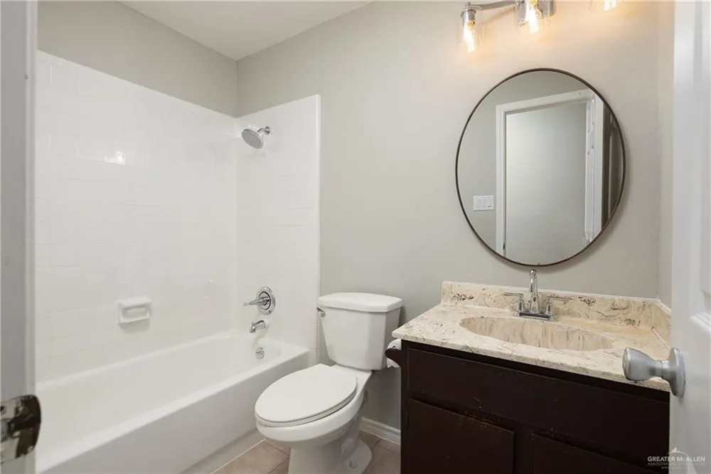 2820 27th Lane McAllen, TX 78501