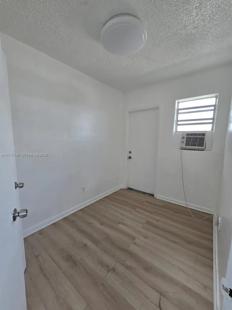 3740 W Hallandale Beach Blvd Hollywood, FL 33023