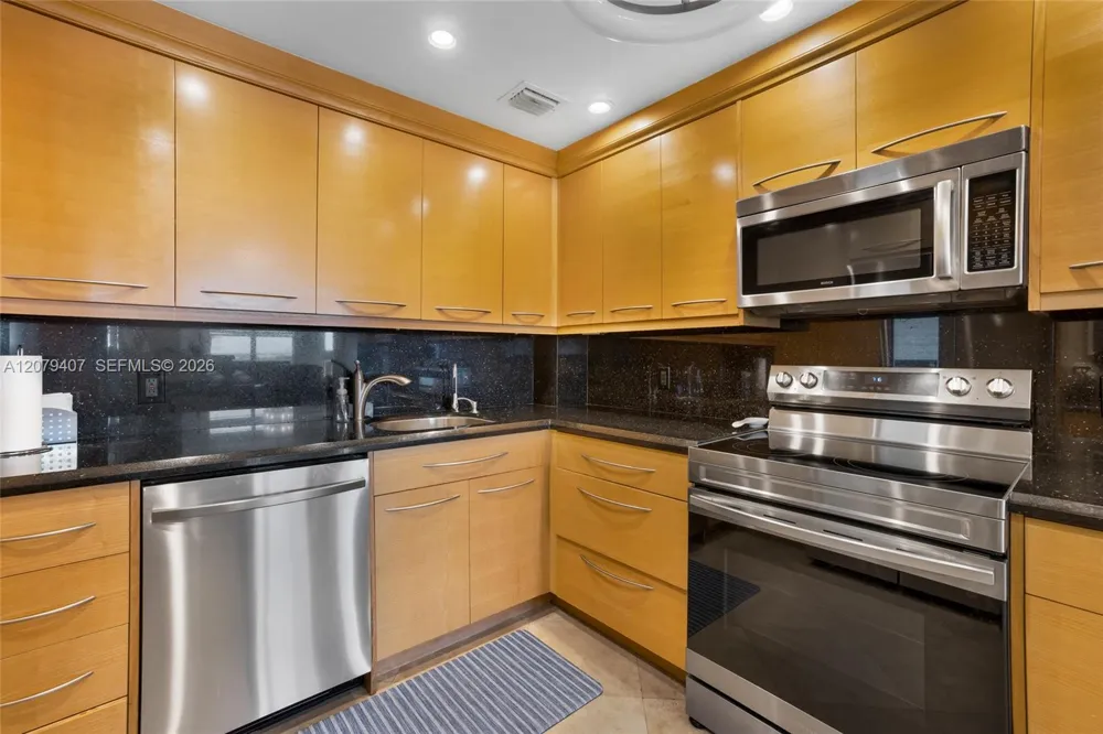 1985 S Ocean Dr #10E Hallandale Beach, FL 33009