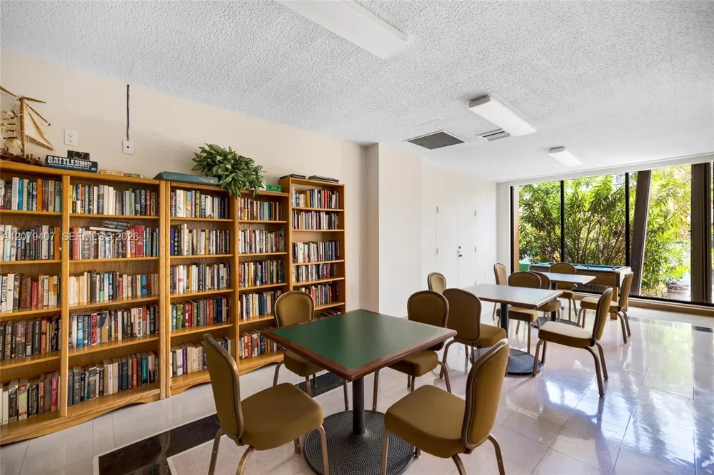 1985 S Ocean Dr #10E Hallandale Beach, FL 33009
