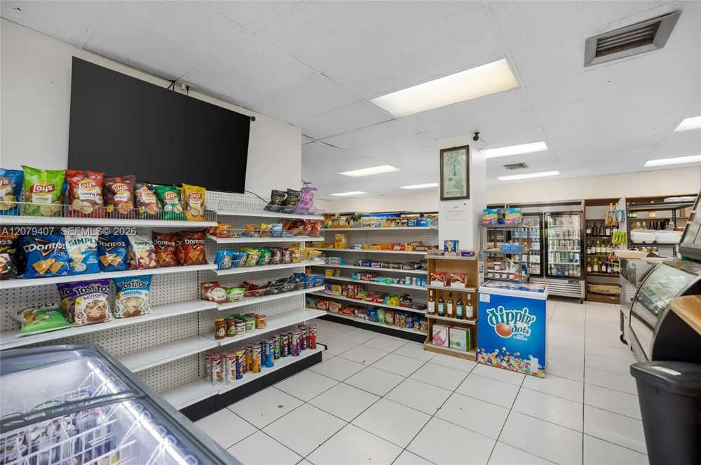 1985 S Ocean Dr #10E Hallandale Beach, FL 33009