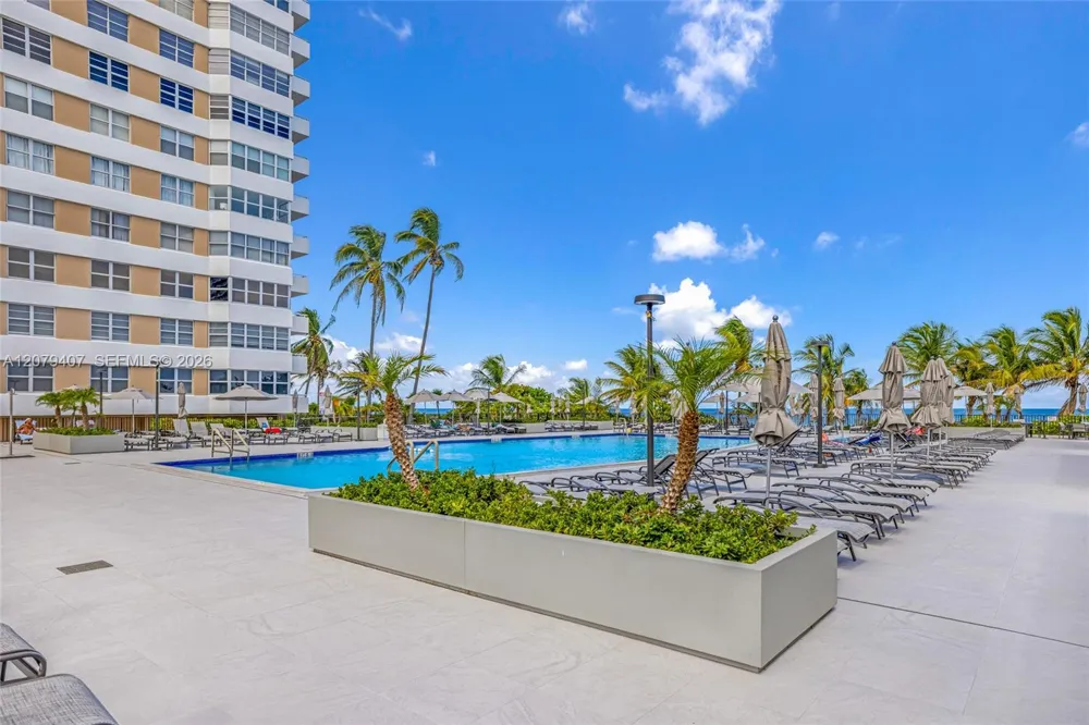 1985 S Ocean Dr #10E Hallandale Beach, FL 33009