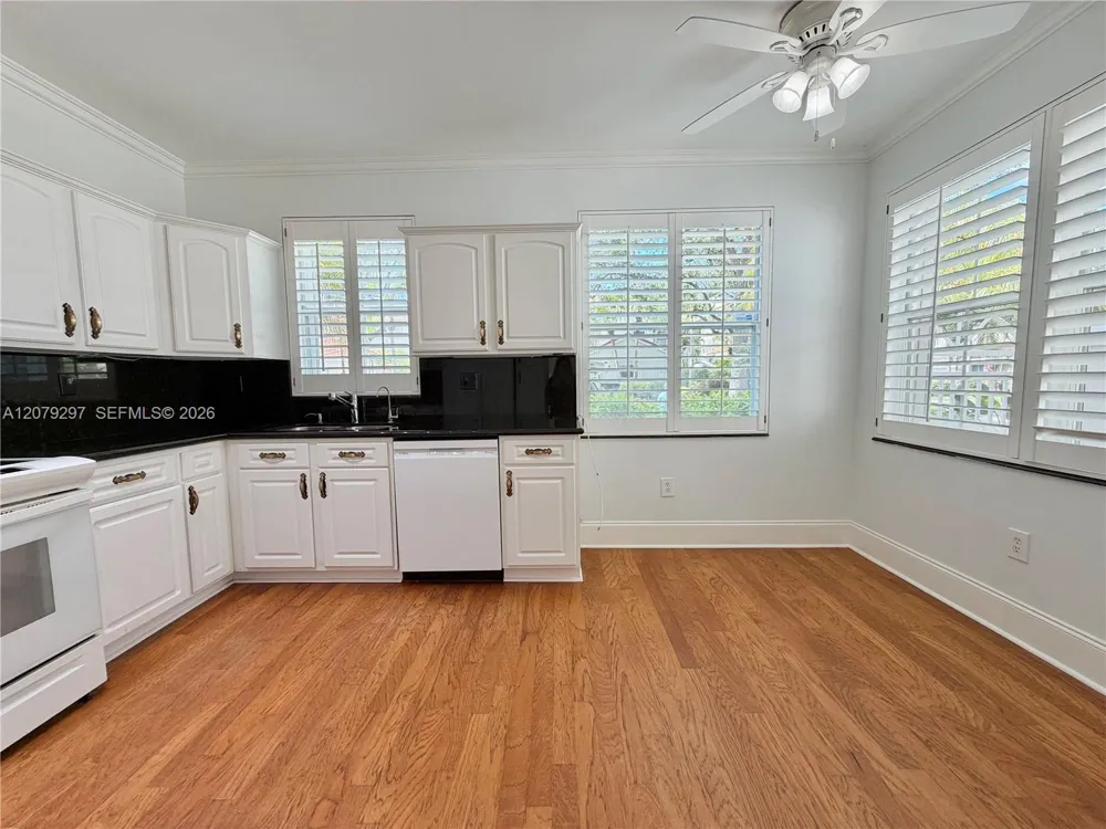 1135 Cliffrose St Hollywood, FL 33019