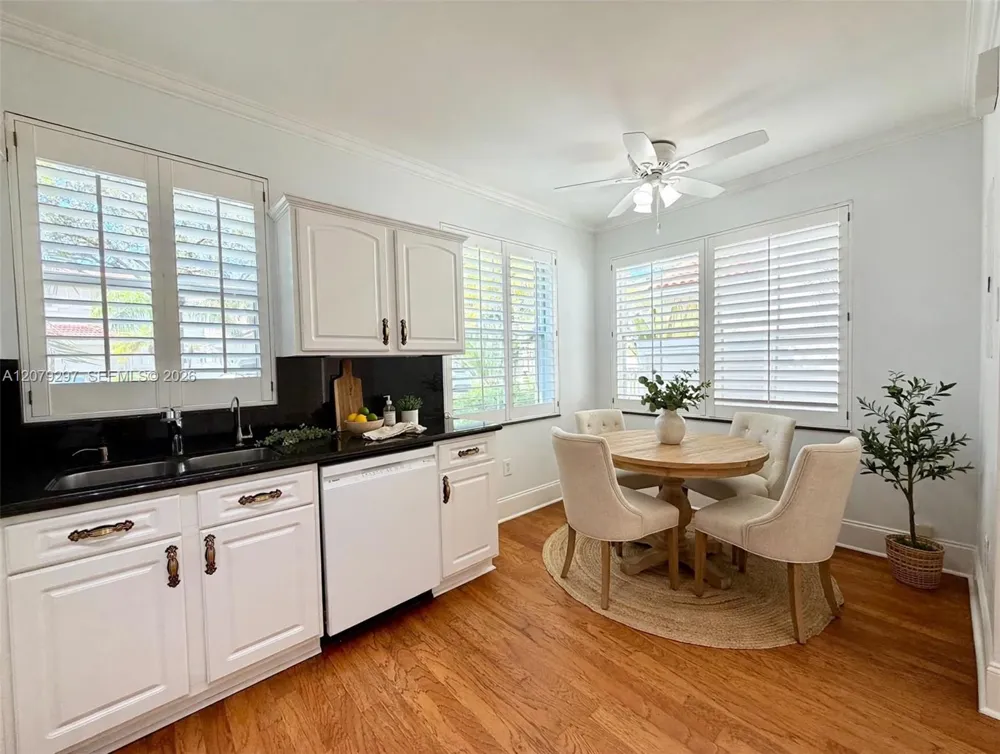 1135 Cliffrose St Hollywood, FL 33019