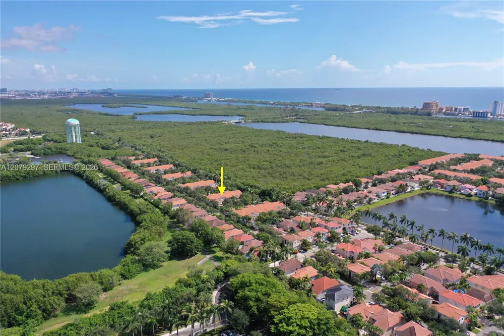 1135 Cliffrose St Hollywood, FL 33019