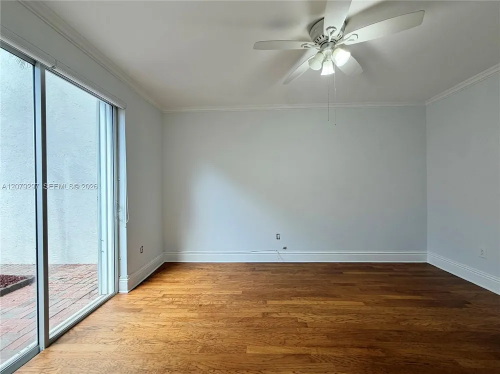 1135 Cliffrose St Hollywood, FL 33019