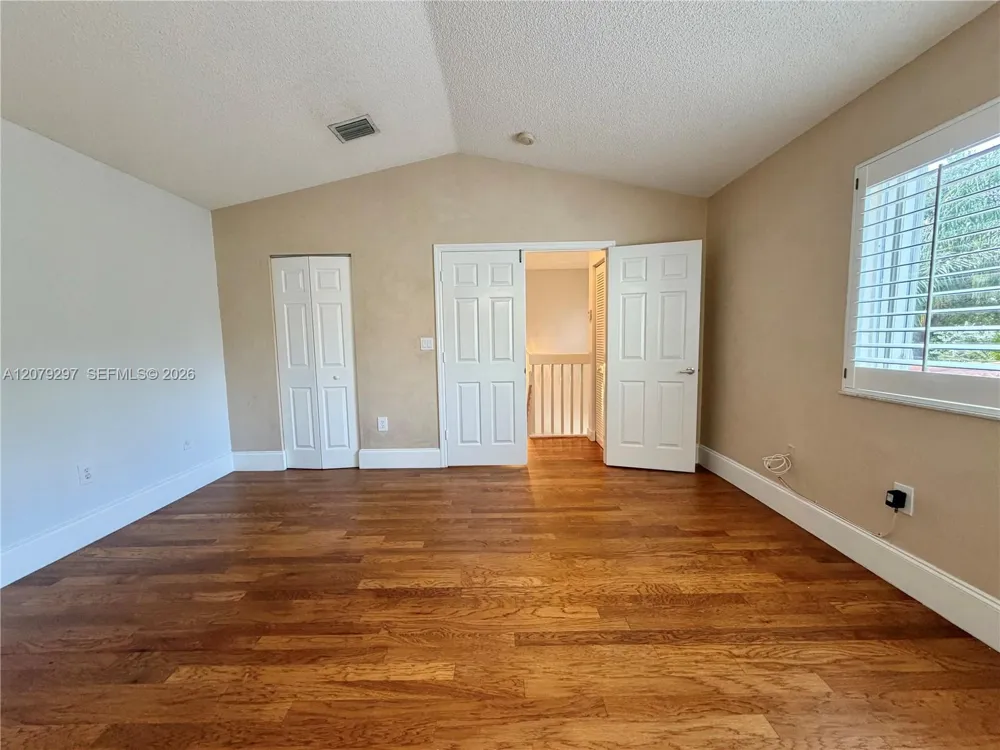 1135 Cliffrose St Hollywood, FL 33019