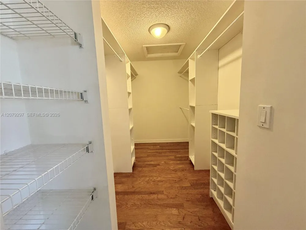 1135 Cliffrose St Hollywood, FL 33019