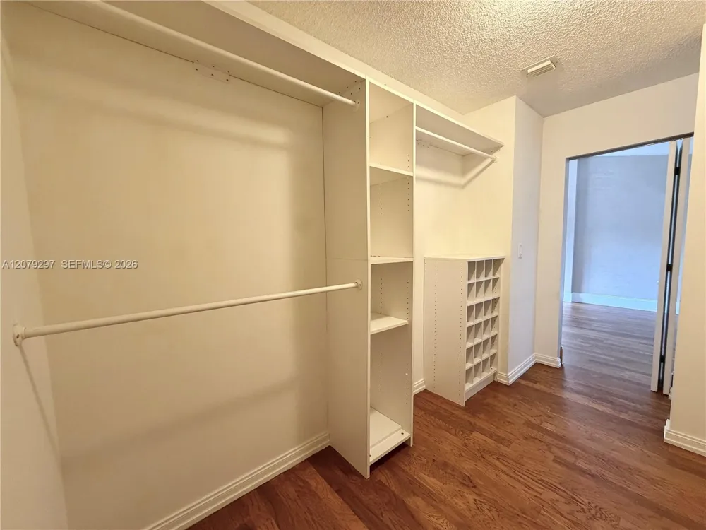 1135 Cliffrose St Hollywood, FL 33019