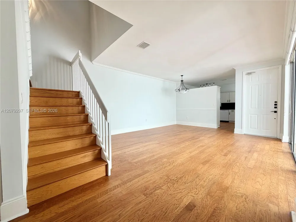 1135 Cliffrose St Hollywood, FL 33019