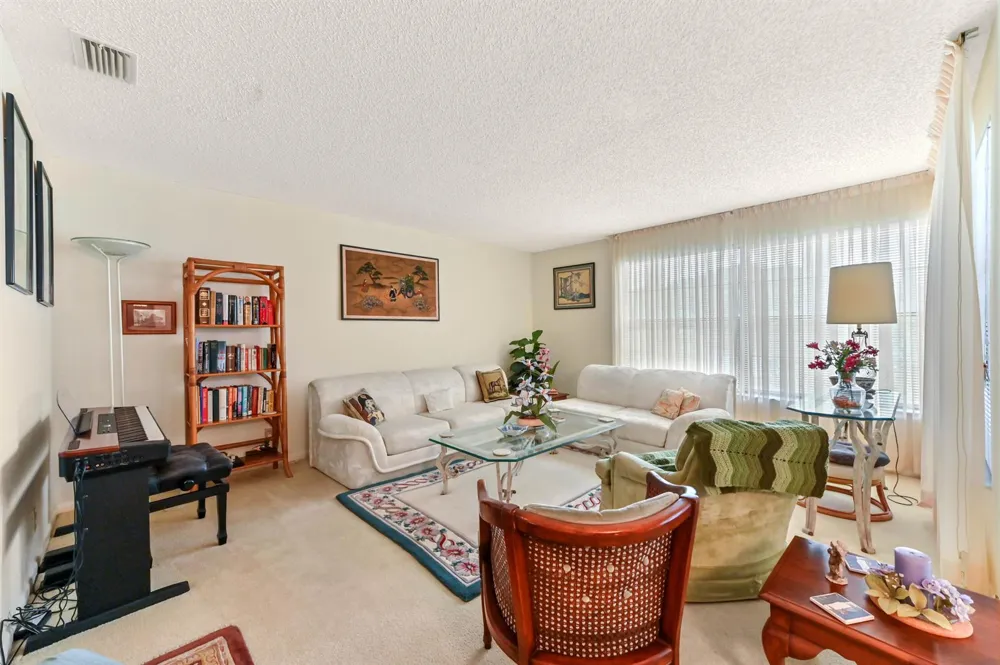 3385 Jog Park Drive 