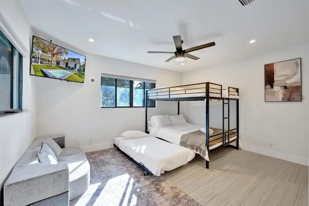 4417 SW 38th Terrace Fort Lauderdale, FL 33312