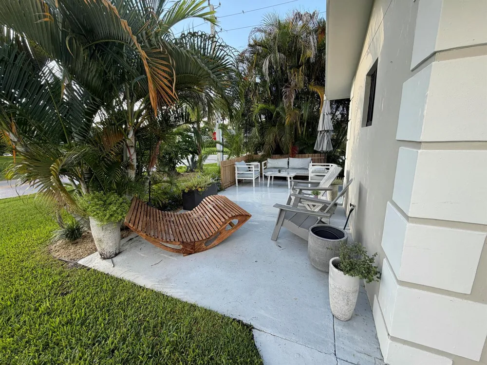 351 MARS AVENUE Tequesta, FL 33469