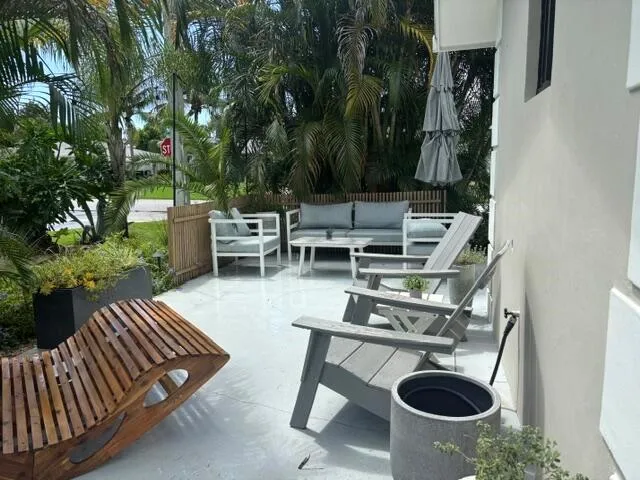 351 MARS AVENUE Tequesta, FL 33469
